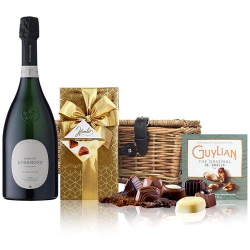 Domaine Evremond Classic Cuvee English Sparkling 75cl And Chocolates Hamper